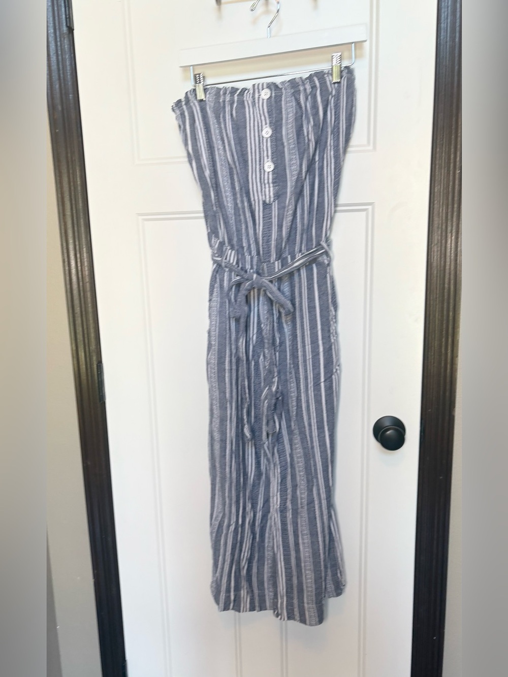 Anthropologie cloth & stone Blue and White Striped Sleeveless Romper sz Medium